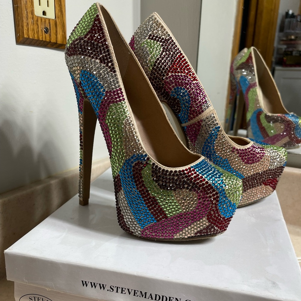 Steve Madden Bling Platform Heels!